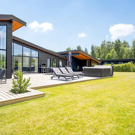 Apelone - 900m From The Sea By Interhome