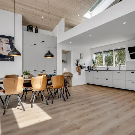 Apelone - 900m From The Sea By Interhome *